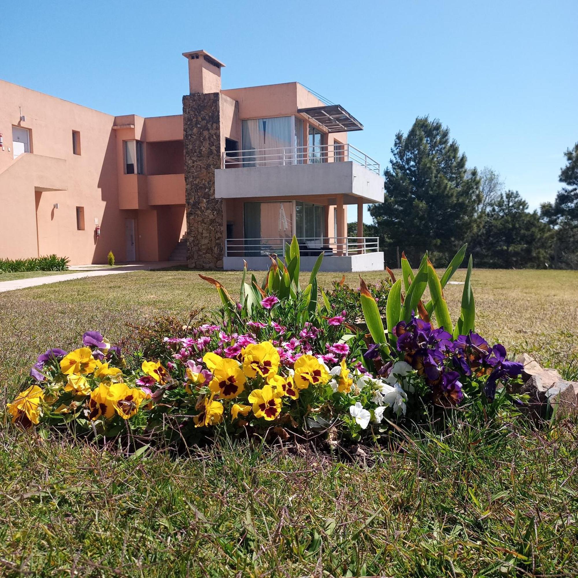 Lomas Del Real Aparthotel Colónia do Sacramento Exterior foto